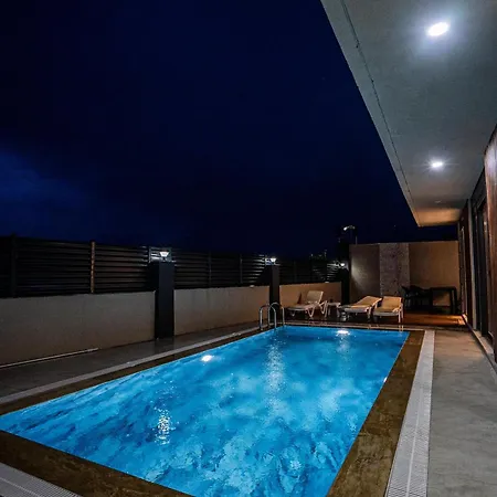 Villa Seven Lukxury