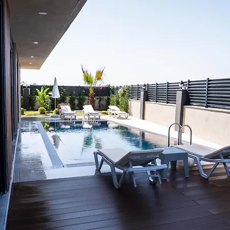 Villa Seven Luxury *